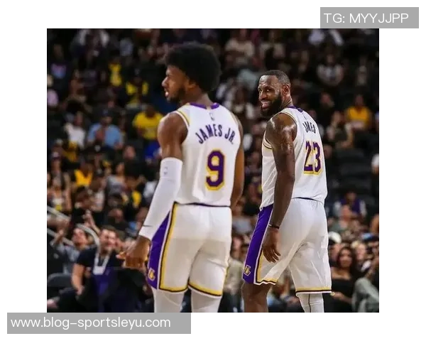 詹姆斯更新Instagram头像为婴幼儿时期照片引发网友热议与怀旧情怀